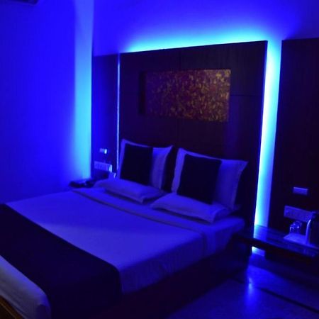 Hotel Basera Brij Bhoomi Вриндавана Экстерьер фото