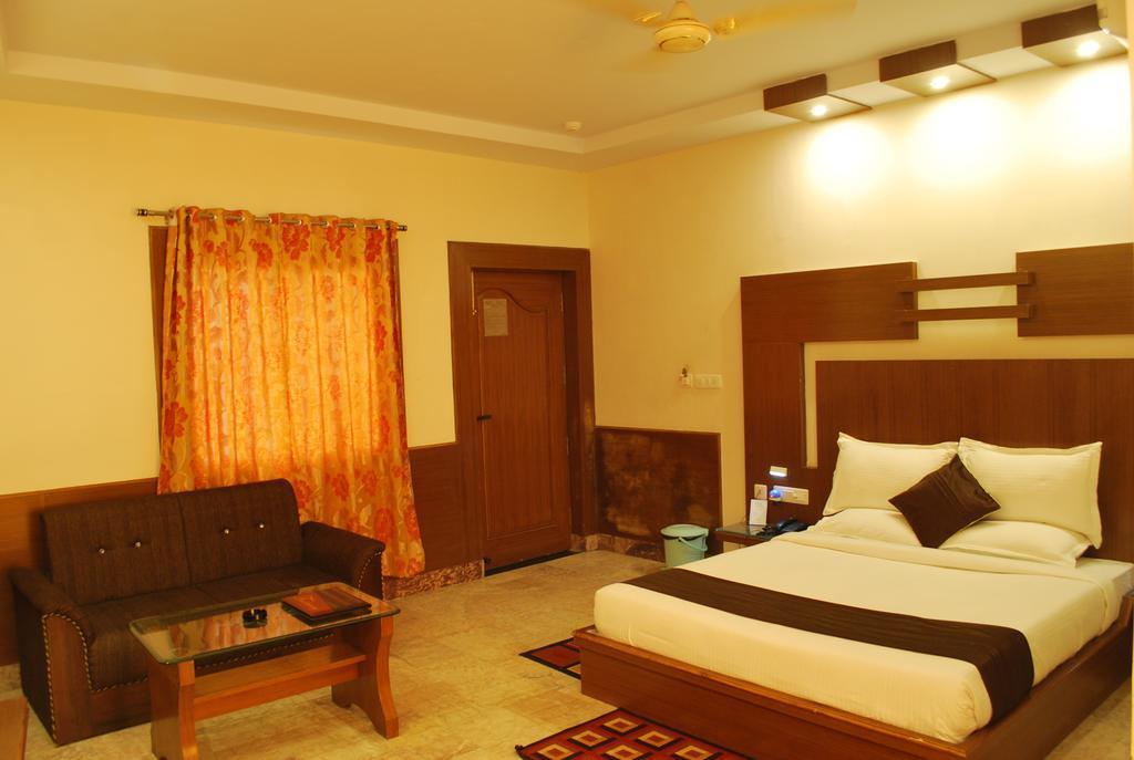 Hotel Basera Brij Bhoomi Вриндавана Экстерьер фото