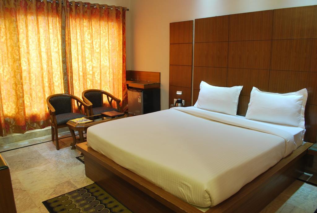 Hotel Basera Brij Bhoomi Вриндавана Номер фото
