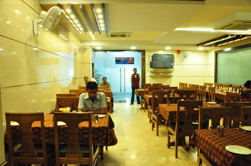 Hotel Basera Brij Bhoomi Вриндавана Экстерьер фото